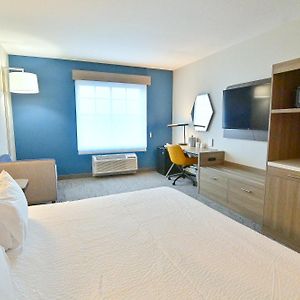 King Room Mobility or hearing accessible